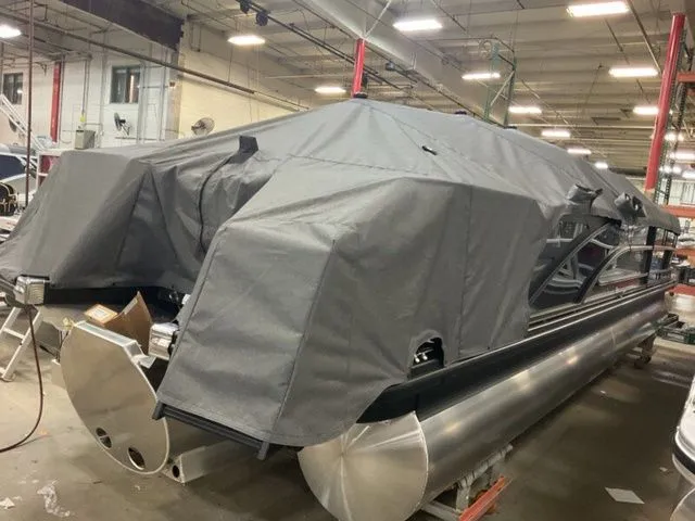 Slide: The Image of Bennington 26MS ESP Tritoon Pontoon 2026 - 6