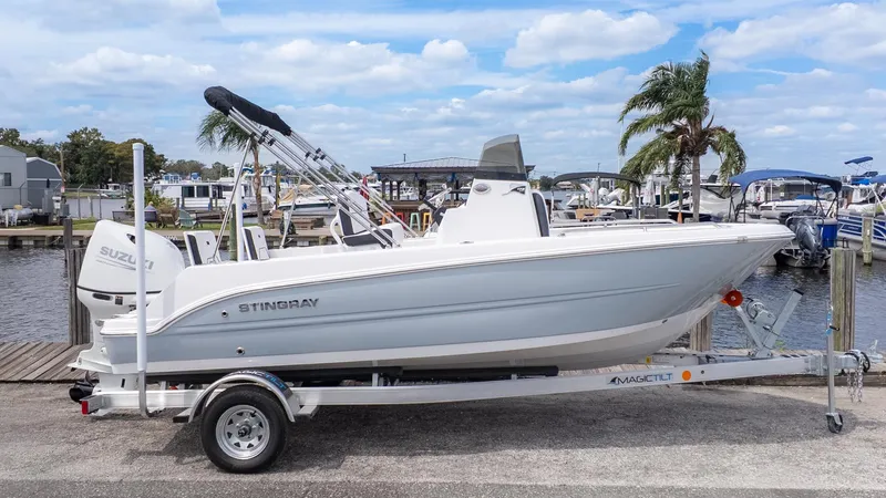 The Image of Stingray 173 CC 2026 - 1