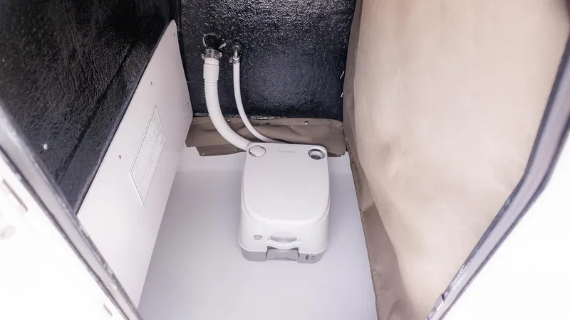 Slide: The Image of Stingray 173 CC 2026 - 17