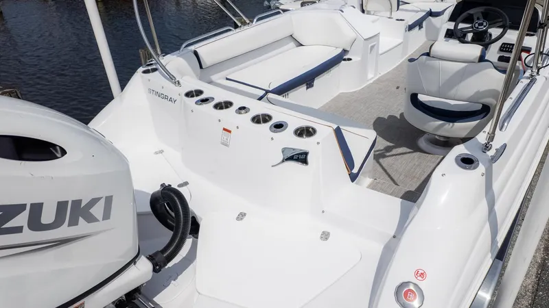 Slide: The Image of Stingray 212 SC 2026 - 5