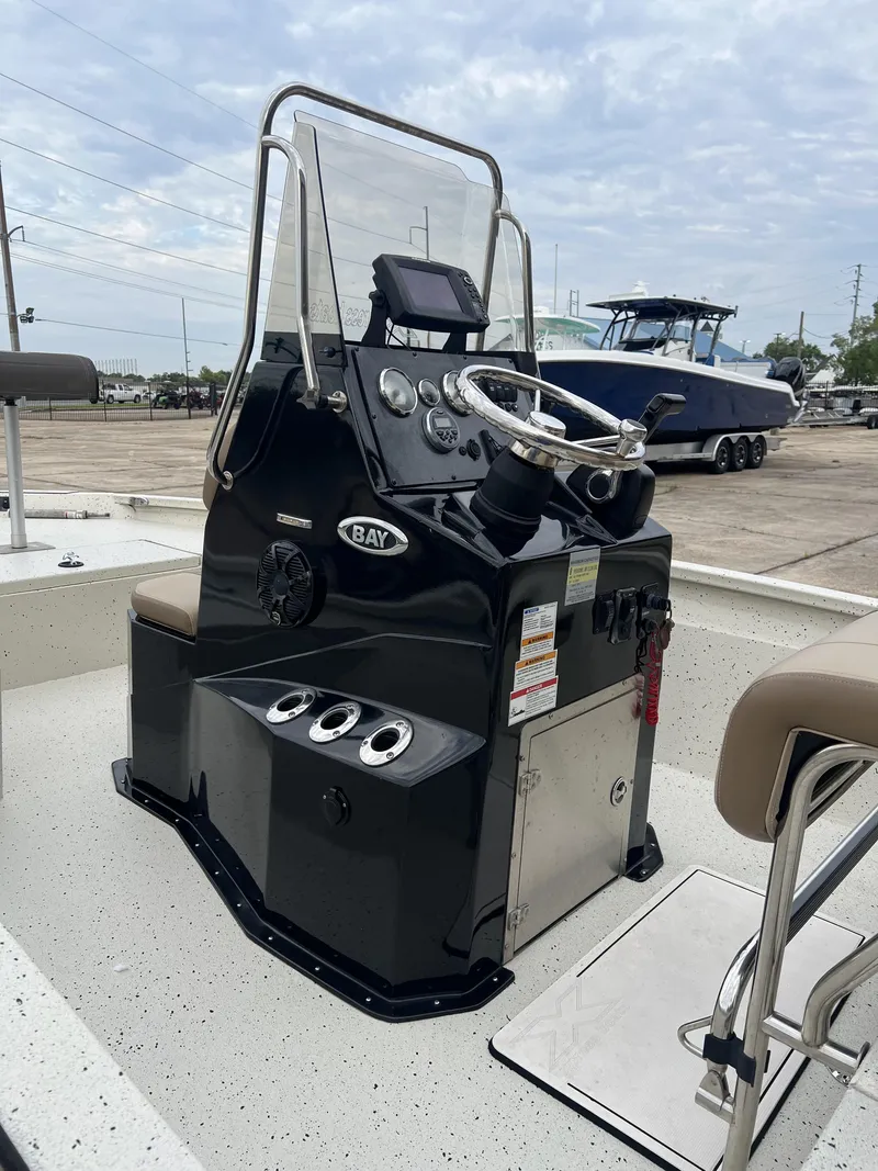 Slide: The Image of Xpress H20B Bay 2018 - 5