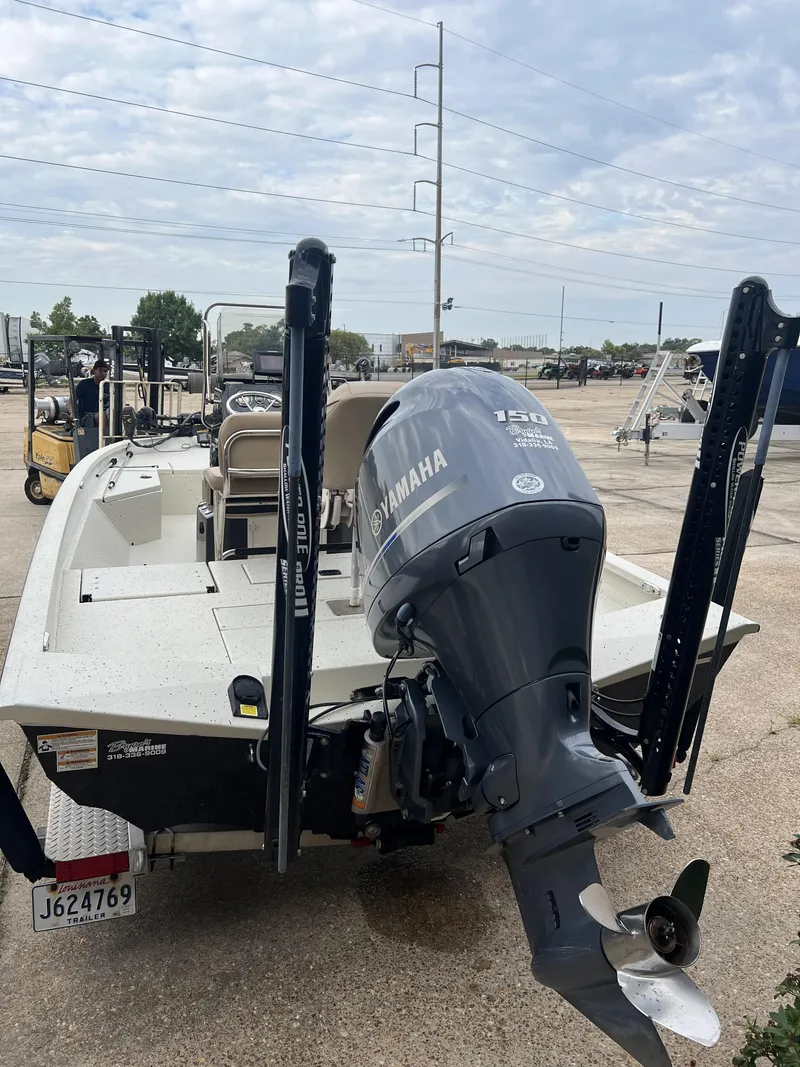 Slide: The Image of Xpress H20B Bay 2018 - 6