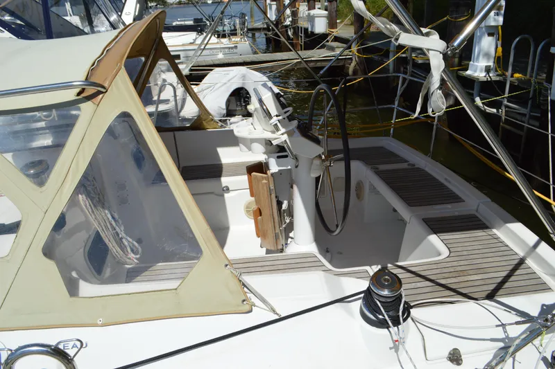 Slide: The Image of Beneteau Oceanis 34 2012 - 10