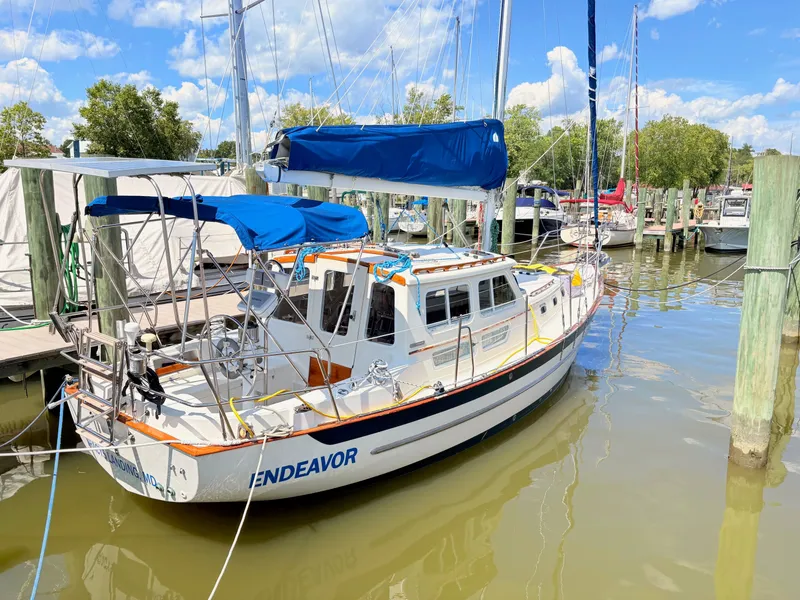 Slide: The Image of Pacific Seacraft 32 Pilothouse 1995 - 0