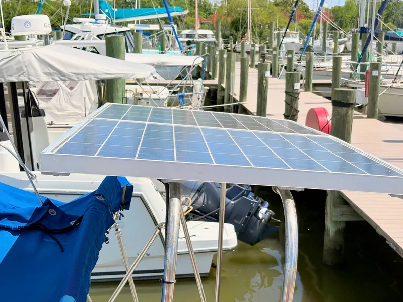 Slide: The Image of Pacific Seacraft 32 Pilothouse 1995 - 49