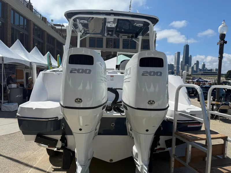 Slide: The Image of Stingray 259 Dual Console 2026 - 2