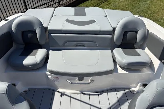 Slide: The Image of 2026 Chaparral 21 SSi Ski & Fish boat interior with gray seating arrangement. - 4