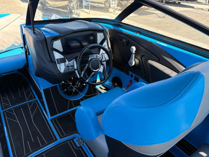 Slide: The Image of Centurion Fi25 2020 - 8