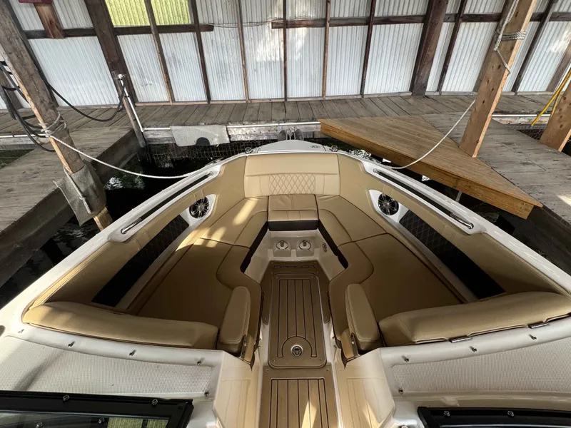 Slide: The Image of Sea Ray 280SLX 2021 - 10