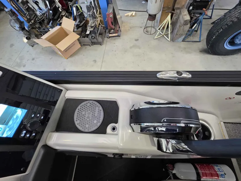 Slide: The Image of Barletta Cabrio 24QC 2026 - 15