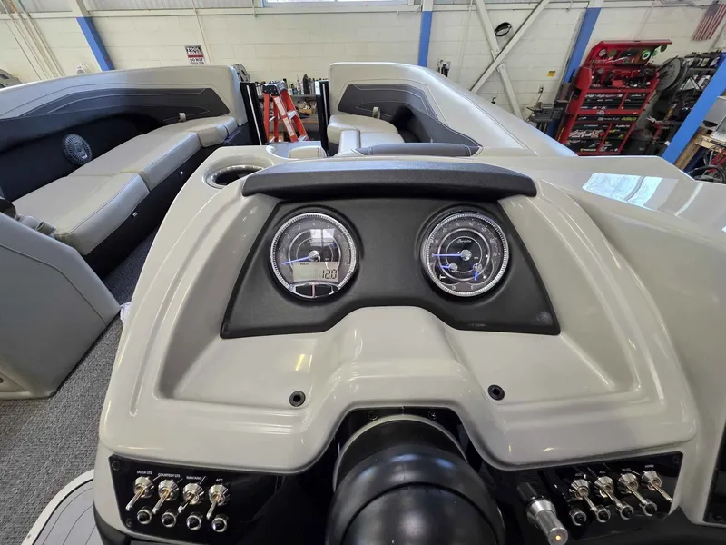 Slide: The Image of Barletta Cabrio 24QC 2026 - 18