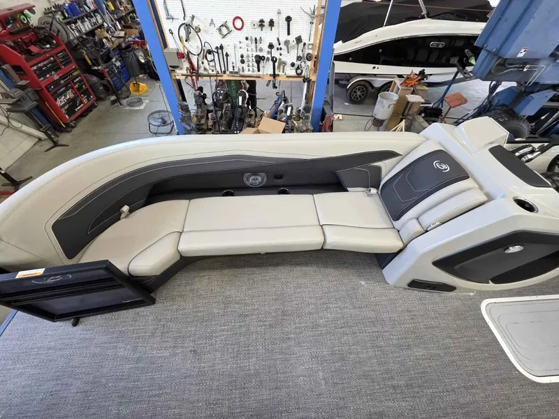 Slide: The Image of Barletta Cabrio 24QC 2026 - 22