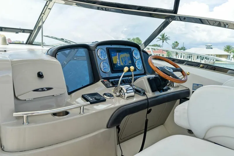 Slide: The Image of 2006 Sea Ray 38 Sundancer 'Ty One On' - 21