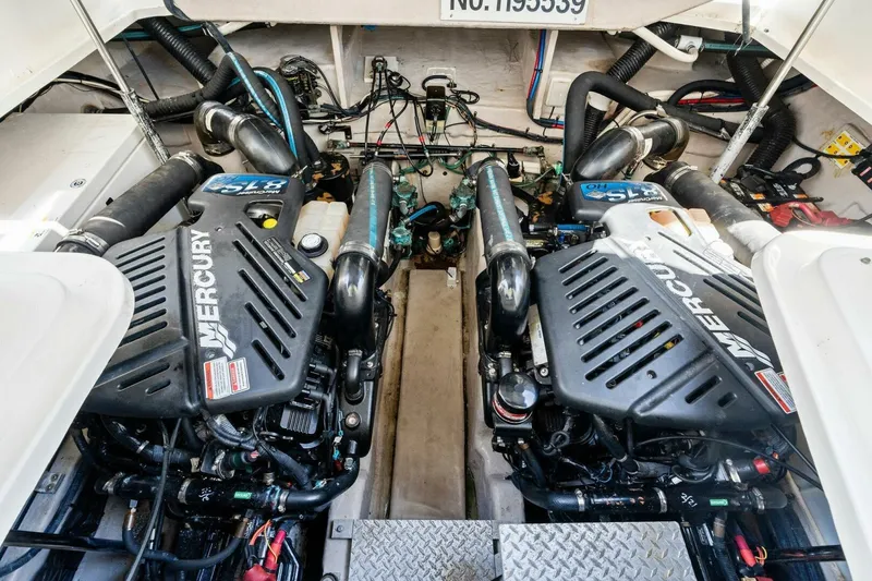 Slide: The Image of 2006 Sea Ray 38 Sundancer 'Ty One On' - 44