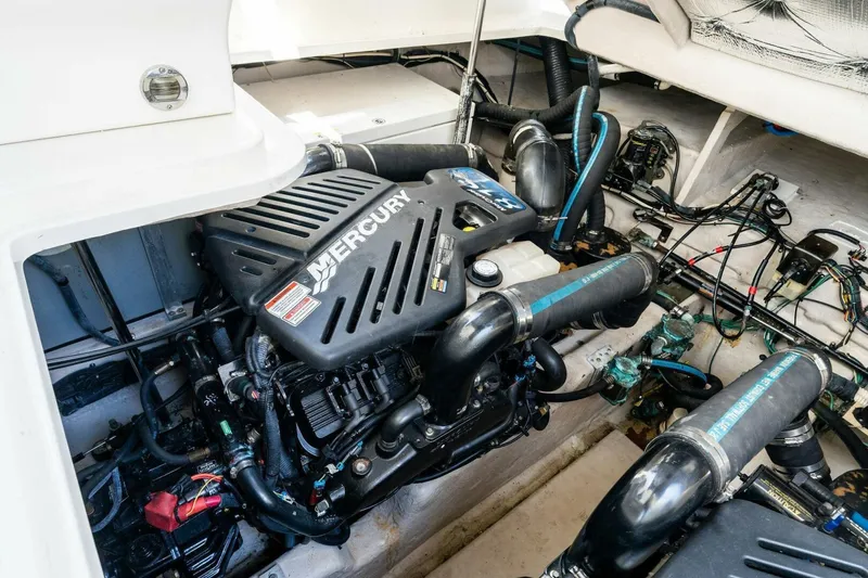 Slide: The Image of 2006 Sea Ray 38 Sundancer 'Ty One On' - 45