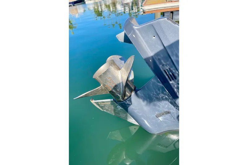 Slide: The Image of Propeller of 2016 Regal 23 OBX boat in clear water. - 11