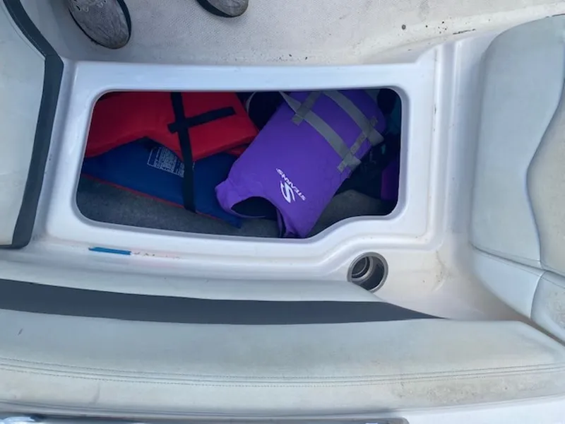 Slide: The Image of Chaparral 216 SSi 2013 - 20