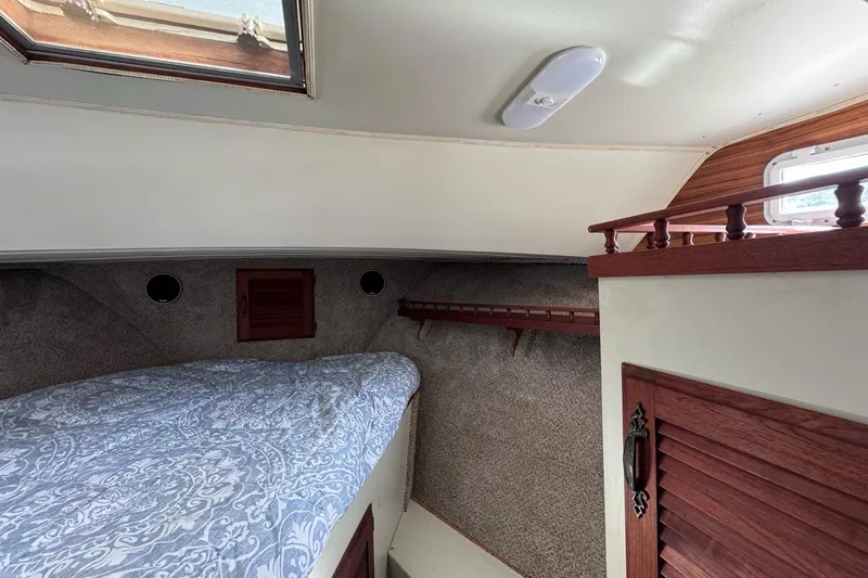 Slide: The Image of Raymarine control panel on 1981 Tollycraft 43 Motor Yacht dashboard. - 11