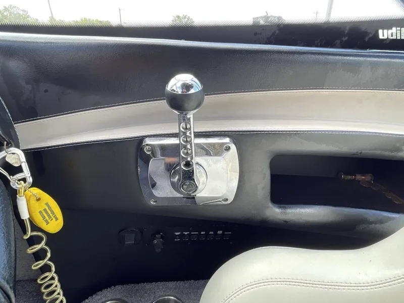 Slide: The Image of Malibu 21 LSV WAKESETTER 2009 - 10