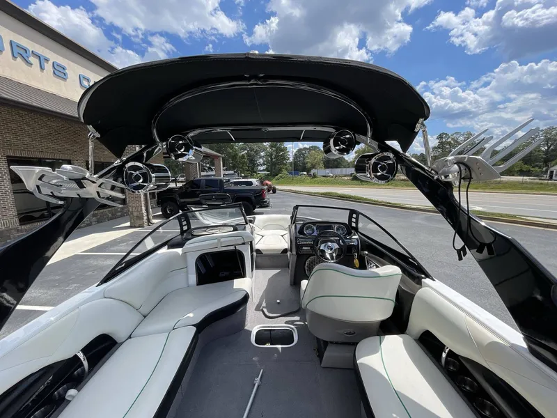 Slide: The Image of Malibu 21 LSV WAKESETTER 2009 - 18