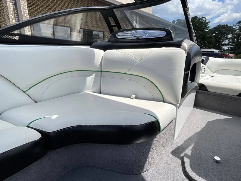 Slide: The Image of Malibu 21 LSV WAKESETTER 2009 - 20