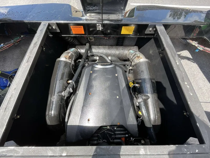 Slide: The Image of Malibu 21 LSV WAKESETTER 2009 - 21