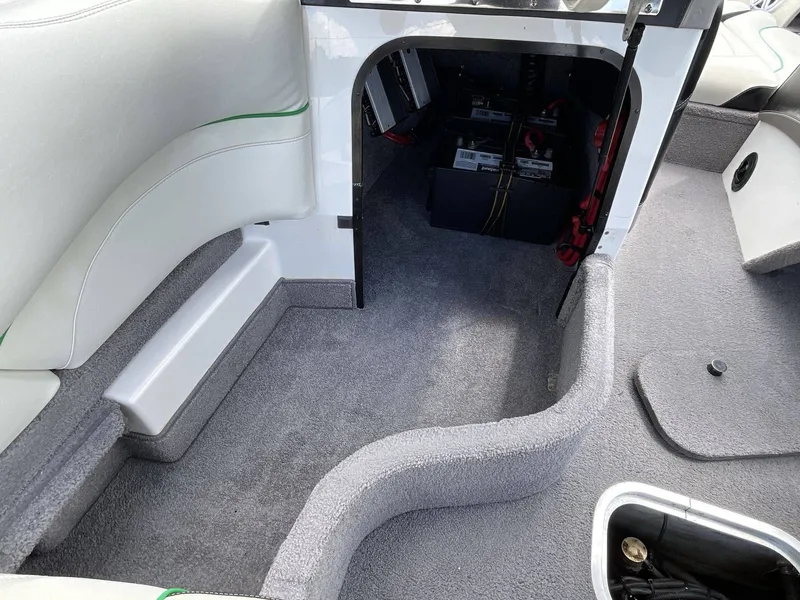 Slide: The Image of Malibu 21 LSV WAKESETTER 2009 - 28