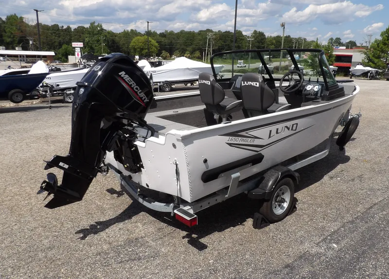 Slide: The Image of Lund 1650 Angler Sport 2024 - 12