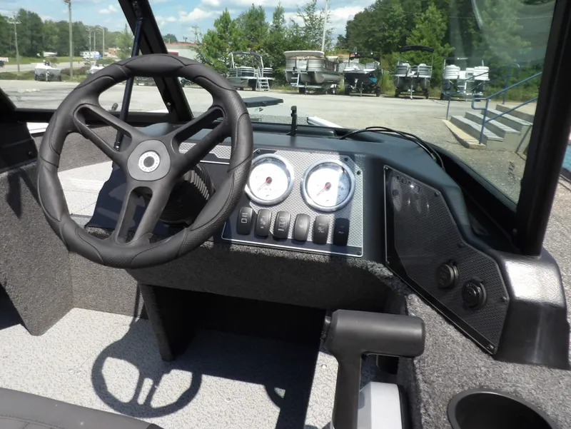 Slide: The Image of Lund 1650 Angler Sport 2024 - 6