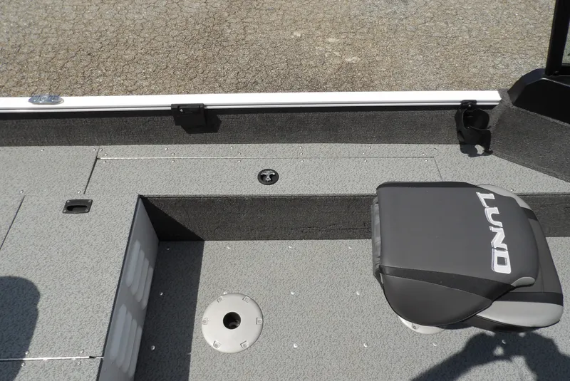 Slide: The Image of Lund 1650 Angler Sport 2024 - 8