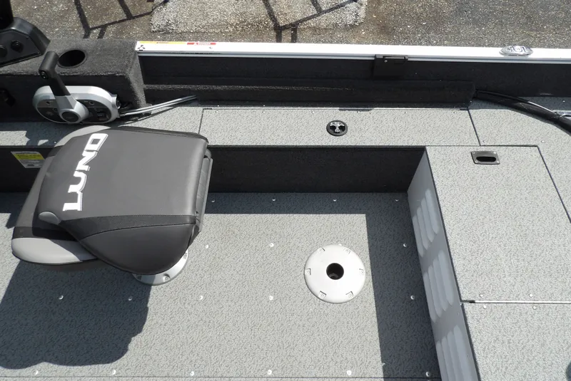 Slide: The Image of Lund 1650 Angler Sport 2024 - 9