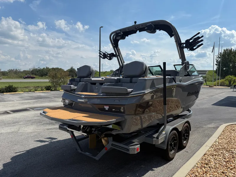 Slide: The Image of MasterCraft XT20 2026 - 5