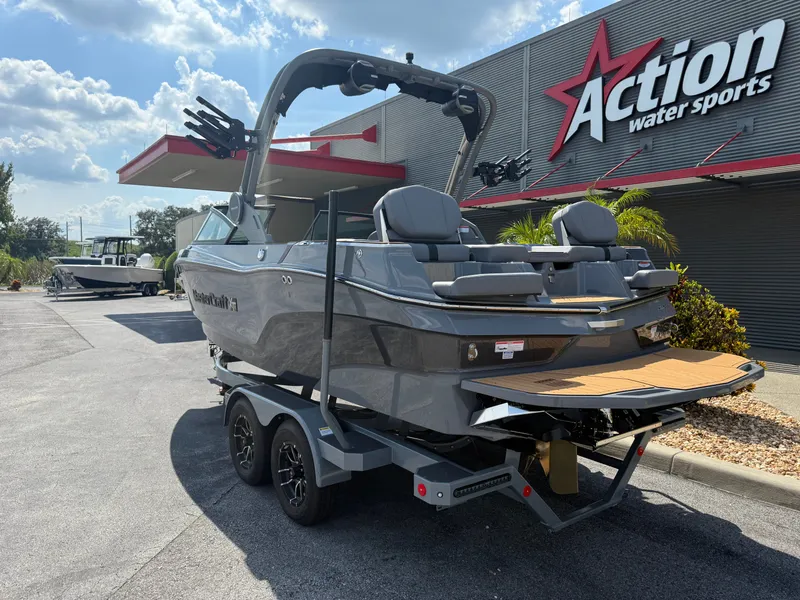 Slide: The Image of MasterCraft XT20 2026 - 7