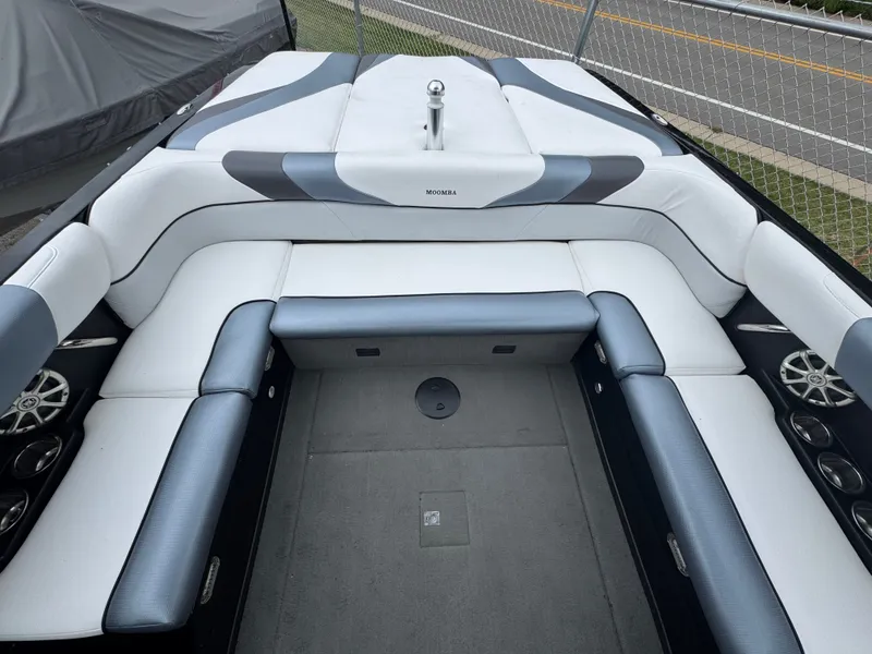 Slide: The Image of Moomba Mobius LSV 2011 - 10