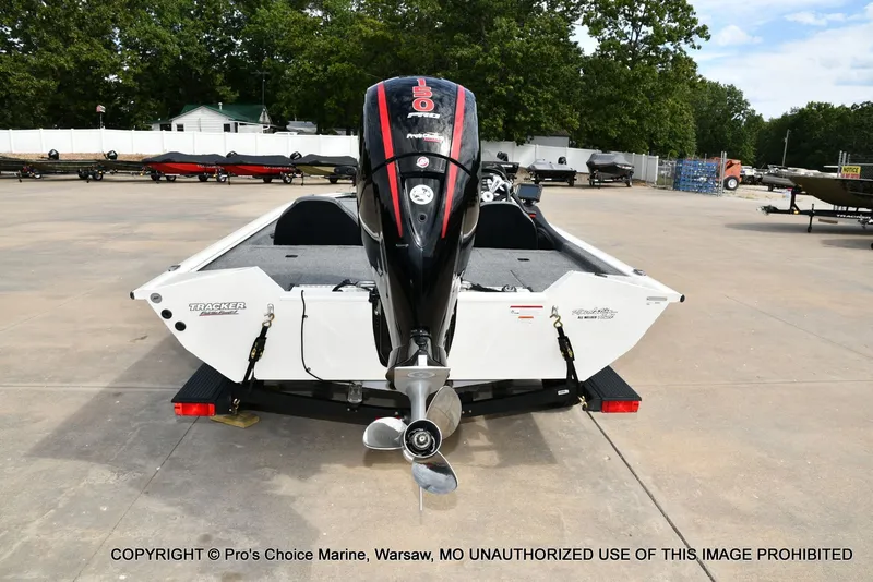 Slide: The Image of Tracker Pro Team 195 Tournament Edition 2021 - 23