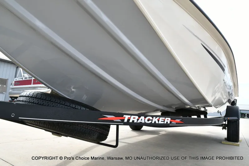 Slide: The Image of Tracker Pro Team 195 Tournament Edition 2021 - 32