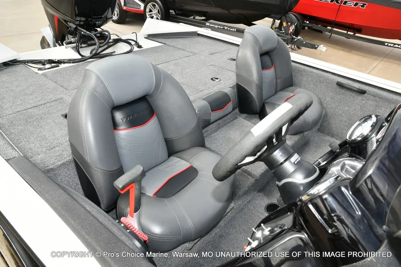 Slide: The Image of Tracker Pro Team 195 Tournament Edition 2021 - 35