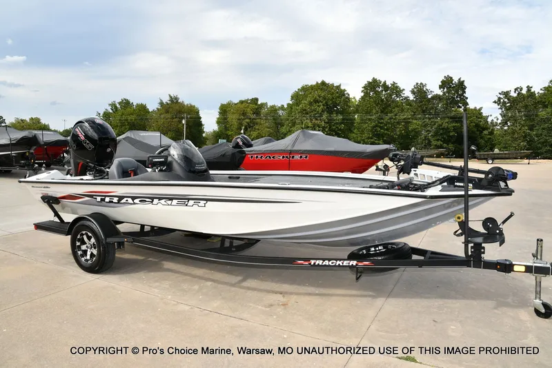 Slide: The Image of Tracker Pro Team 195 Tournament Edition 2021 - 75