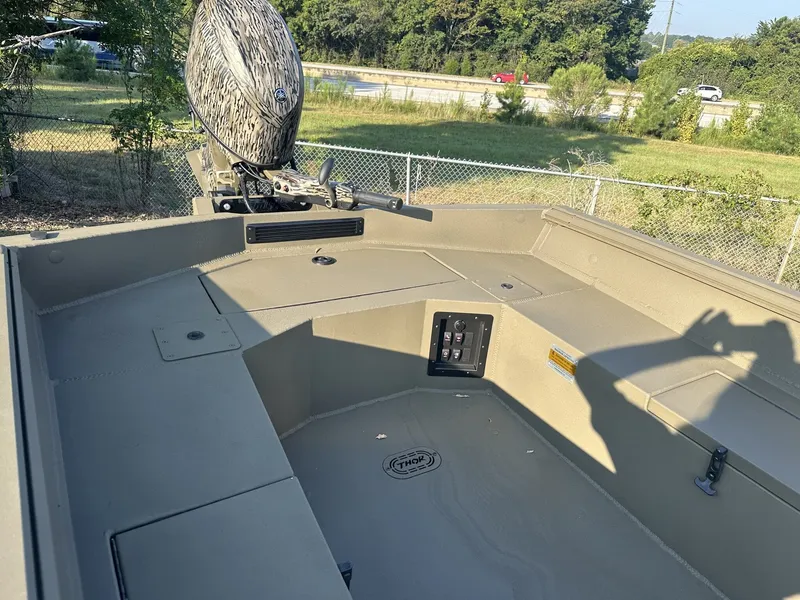 Slide: The Image of Thor Timber Hammer 1754-YAMAHA 60 2026 - 6