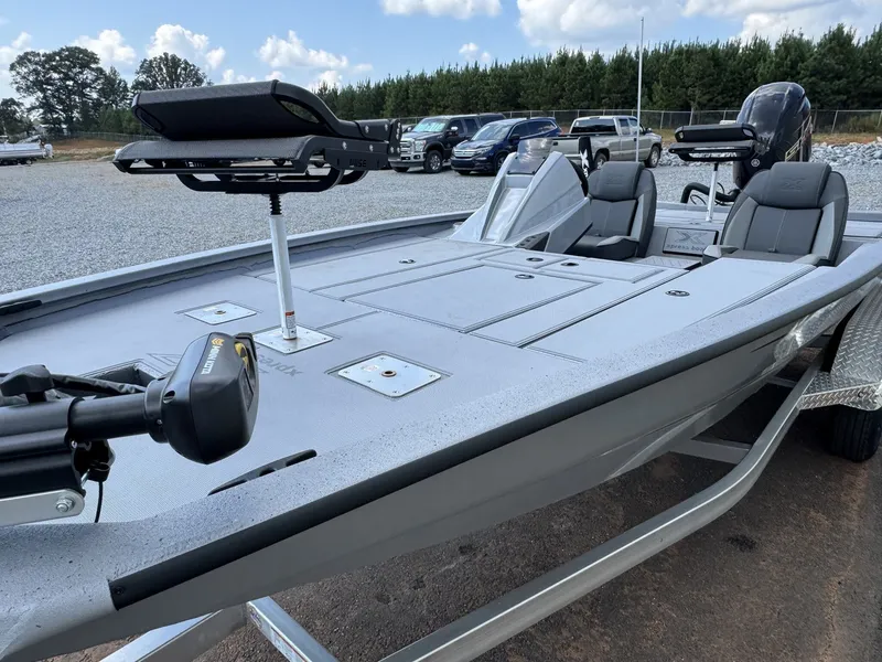 Slide: The Image of Xpress H20C Crappie 2026 - 3