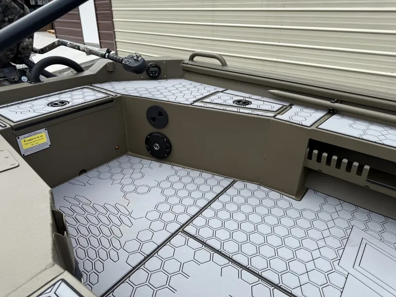 Slide: The Image of Excel 1754 Shallow Water F4 2026 - 18