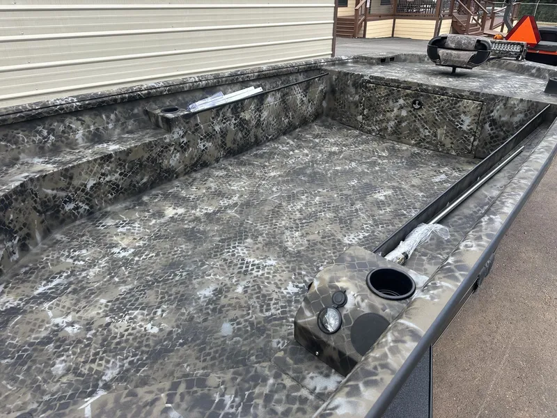 Slide: The Image of Excel 1864 Switchblade 2026 - 9