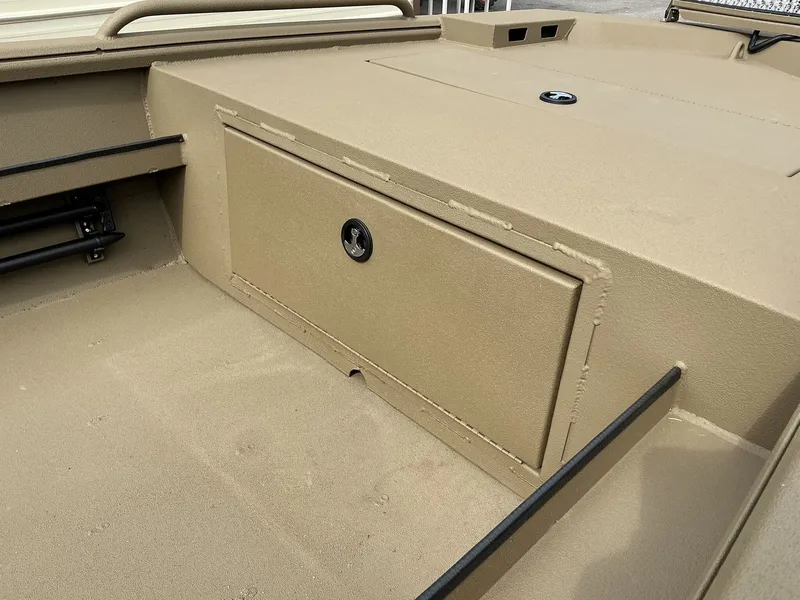 Slide: The Image of Excel 1864 Shallow Water F4 Pro 2026 - 7