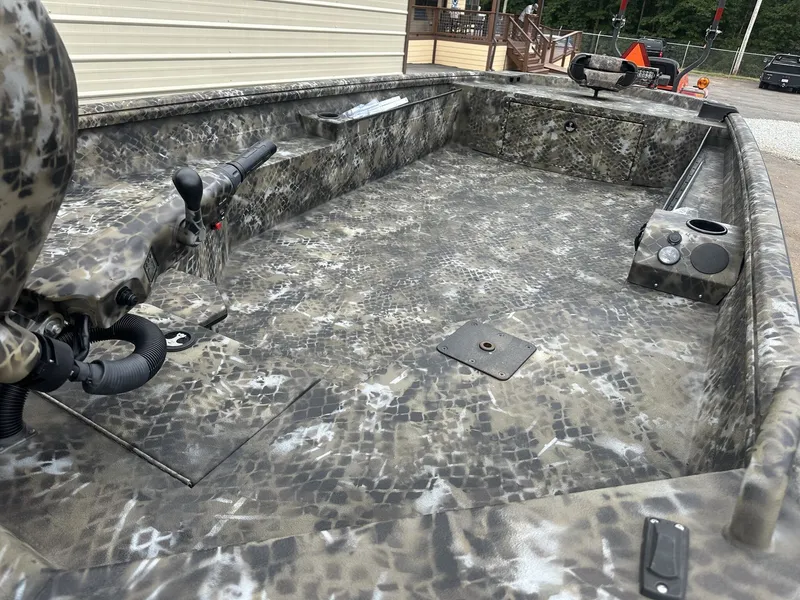 Slide: The Image of Excel 1864 Switchblade 2026 - 12