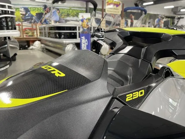 Slide: The Image of Sea-Doo GTR 230 2021 - 12