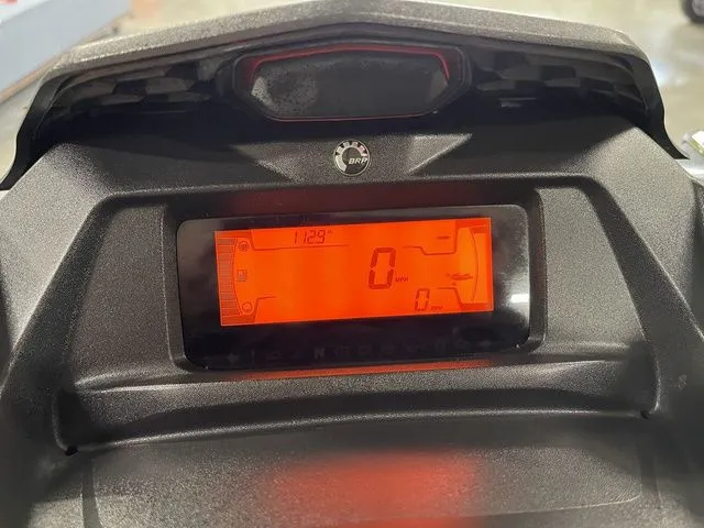 Slide: The Image of Sea-Doo GTR 230 2021 - 15