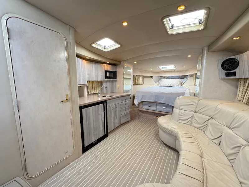 Slide: The Image of Formula 37 Performance Cruiser 2002 - 14