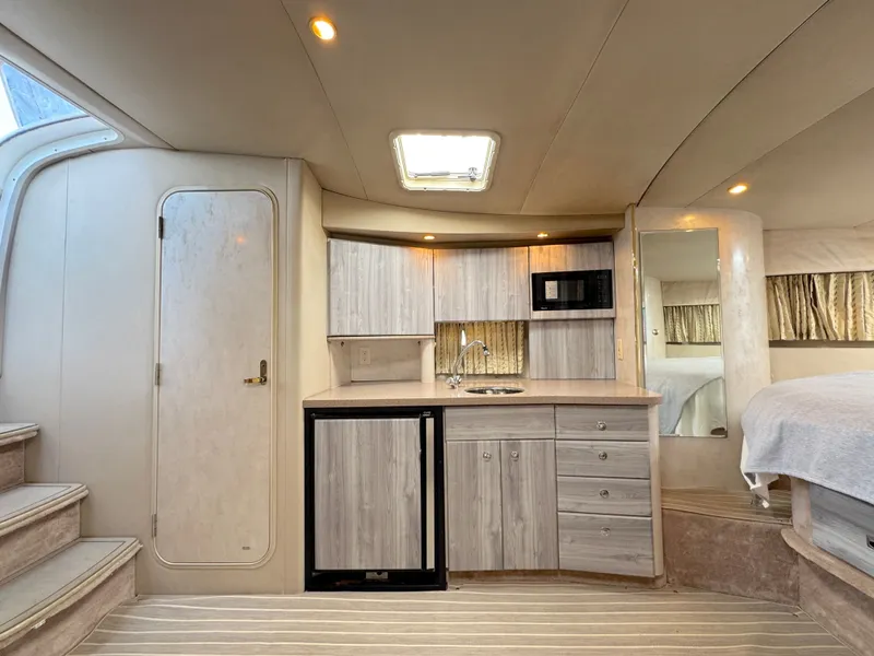 Slide: The Image of Formula 37 Performance Cruiser 2002 - 15