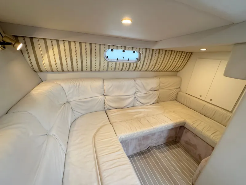 Slide: The Image of Formula 37 Performance Cruiser 2002 - 23