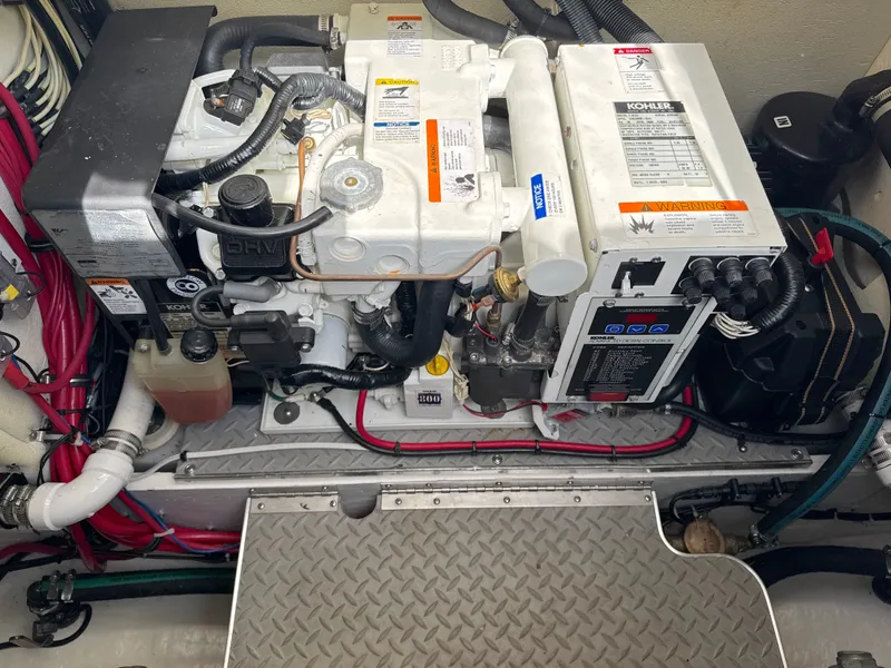 Slide: The Image of Formula 37 Performance Cruiser 2002 - 26